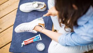 Kem đánh răng – một dụng cụ không thể thiếu khi sở hữu những đôi giày