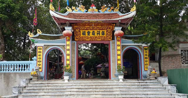 Đền ông Hoàng Bảy nằm ở Lào Cai
