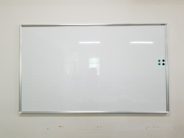 Bảng từ trắng được sử dụng nhiều trong các văn phòng