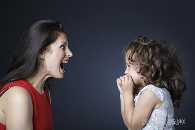 Tức giận khi trẻ ăn vạ khiến trẻ càng khóc to hơn