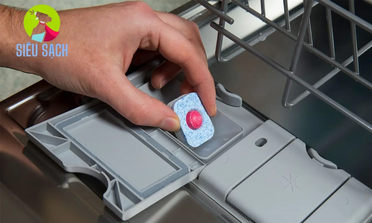 Hướng Dẫn Cách Sử Dụng Viên Vệ Sinh Máy Rửa Bát Finish 4 huong dan cach su dung vien ve sinh may rua bat finish 68ee6626a37ca