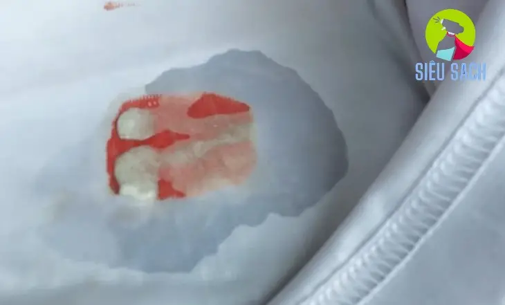 Lưu Ý Quan Trọng Khi Làm Sạch Vết Máu Khô Lưu Ý Quan Trọng Khi Làm Sạch Vết Máu Khô