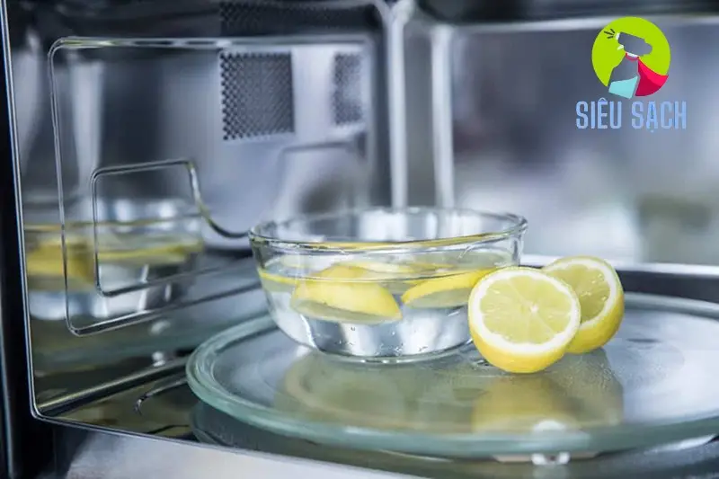 Khử mùi và làm sạch lò vi sóng chỉ bằng một quả chanh 2 khu mui va lam sach lo vi song chi bang mot qua chanh 69464624e04b6