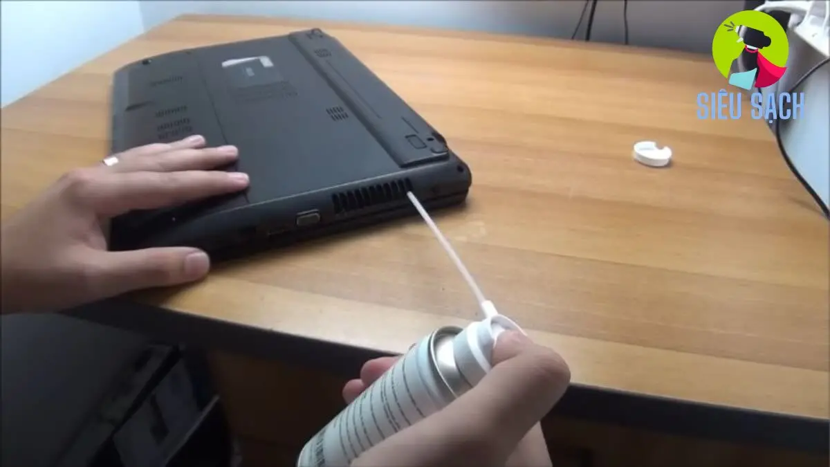 Các Bước Vệ Sinh Khe Tản Nhiệt Laptop Các Bước Vệ Sinh Khe Tản Nhiệt Laptop