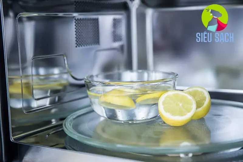Tại Sao Nên Làm Sạch Lò Vi Sóng Bằng Nước Chanh?